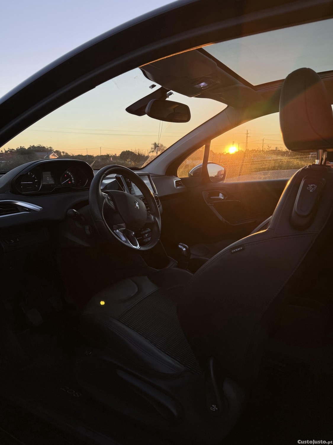 Peugeot 208 Peugeot 208 1.6 VTi 120 Allure  3 portas  Gasolina — photo 2