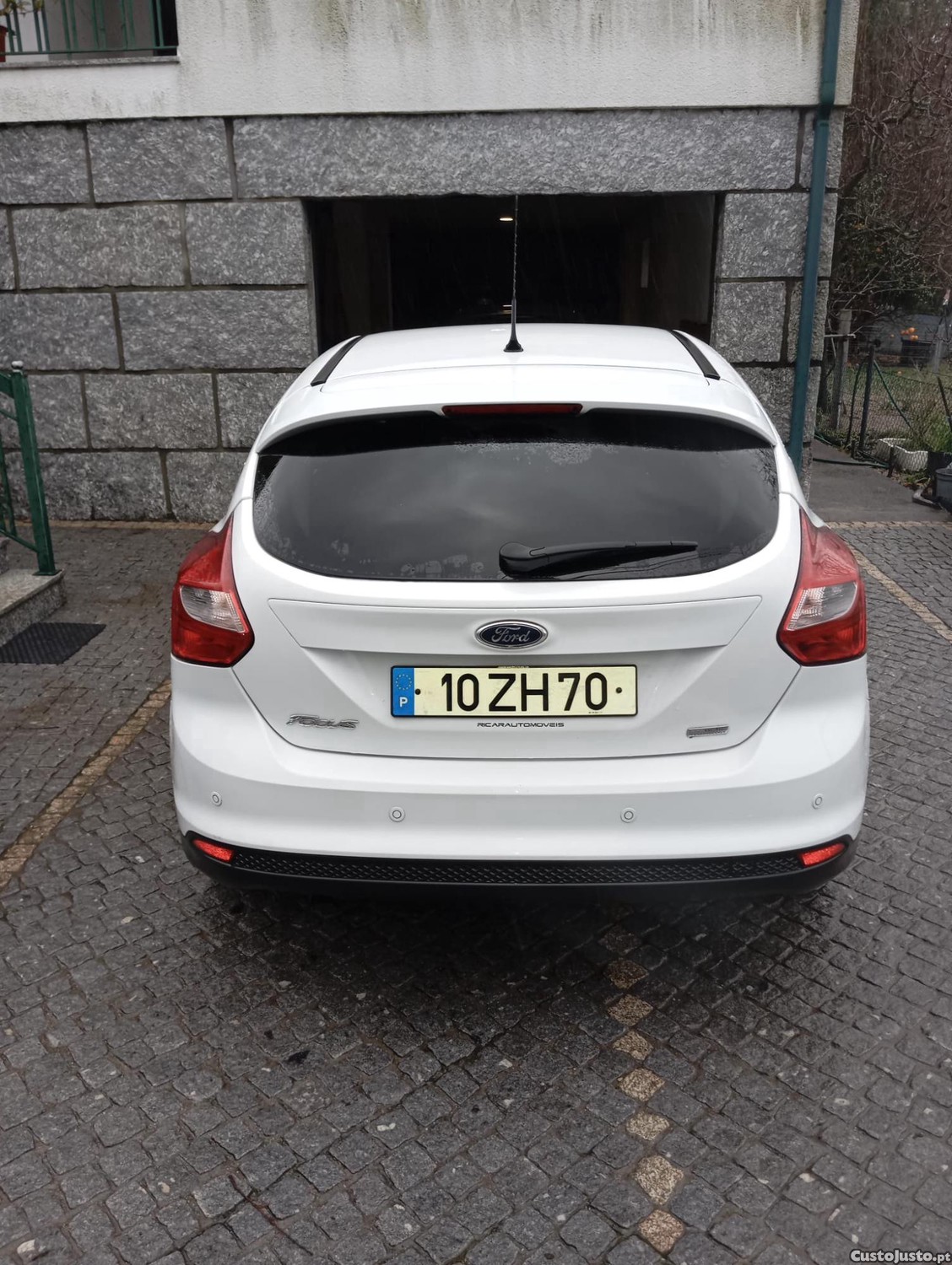 Ford Focus 1.0i 100cv 5 Portas — fotografia 9
