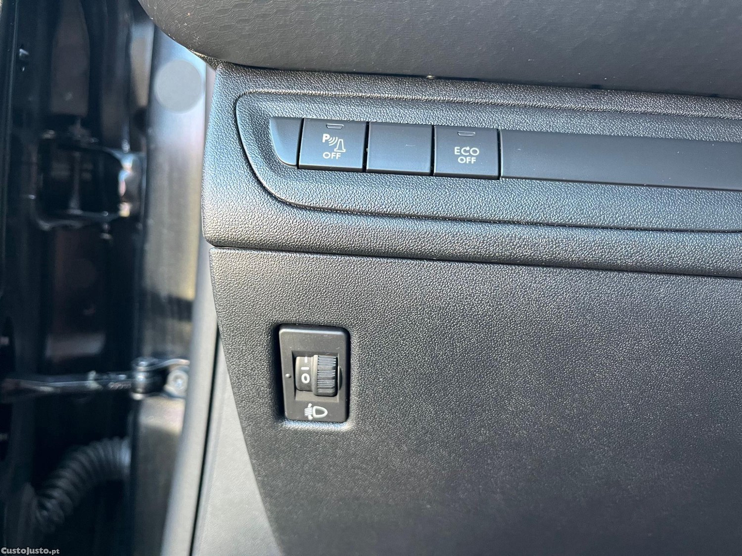 Peugeot 208 1.2 | Full Extras — fotografia 9