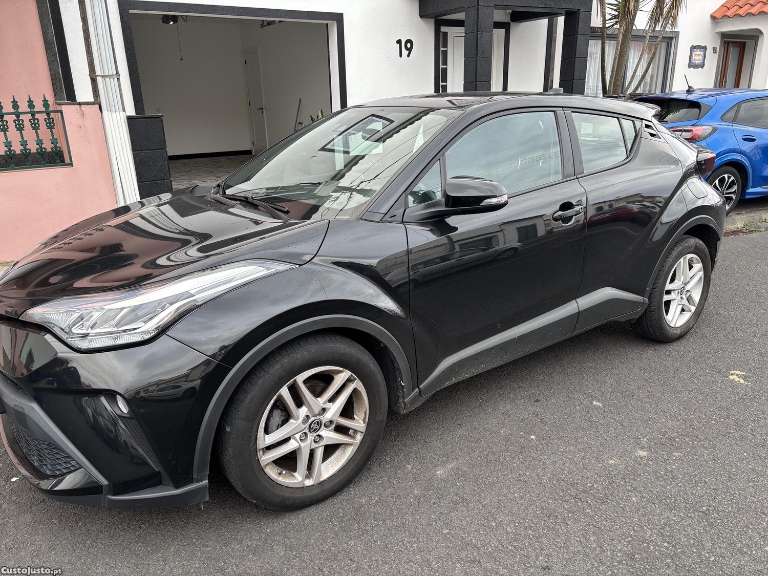Toyota C-HR 1.8 Hybrid — fotografia 2