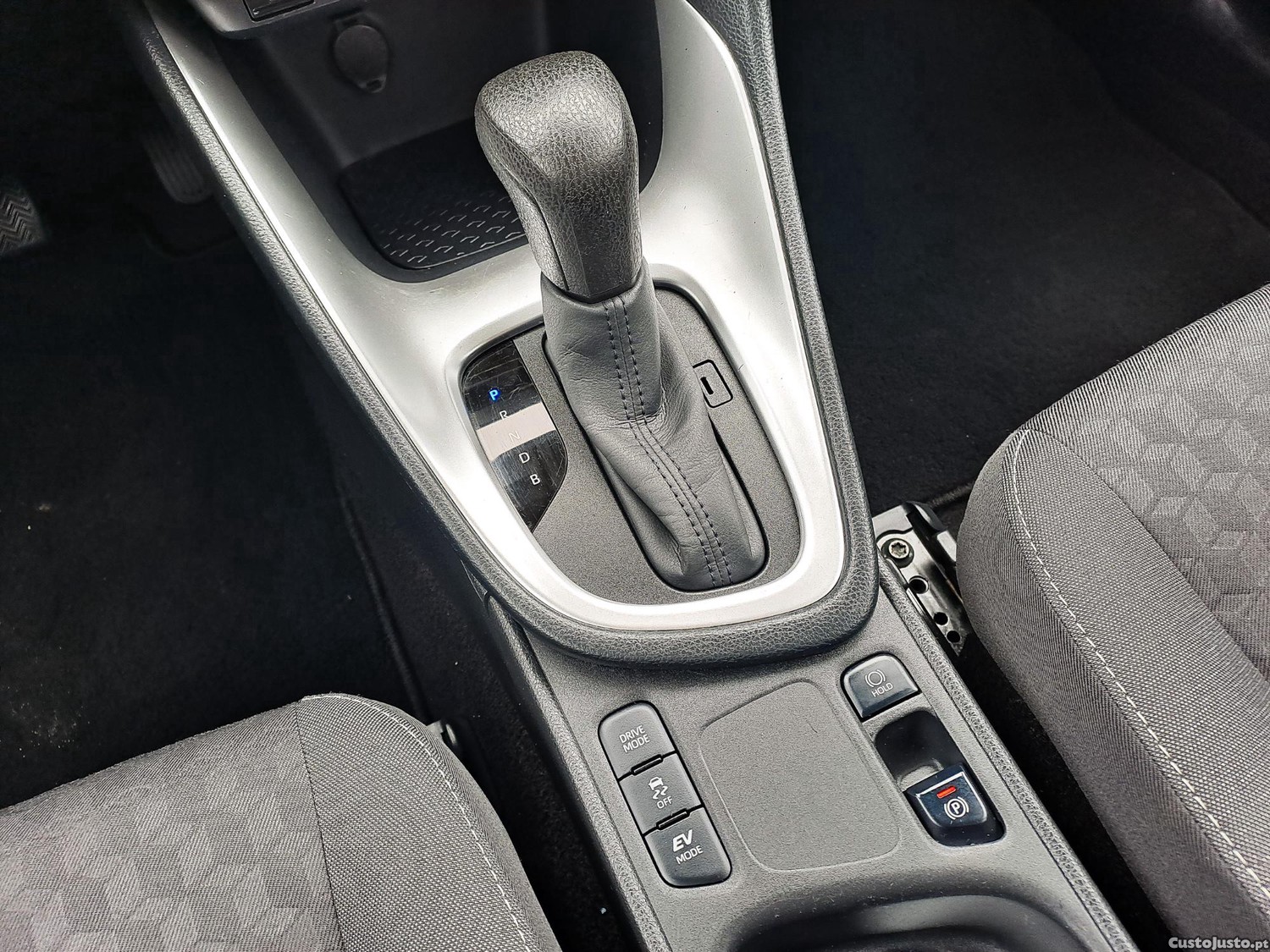 Toyota Yaris 1.5HDF EXCLUSIVE 116CV HIBRIDO/GASOLINA 2022 — fotografia 9