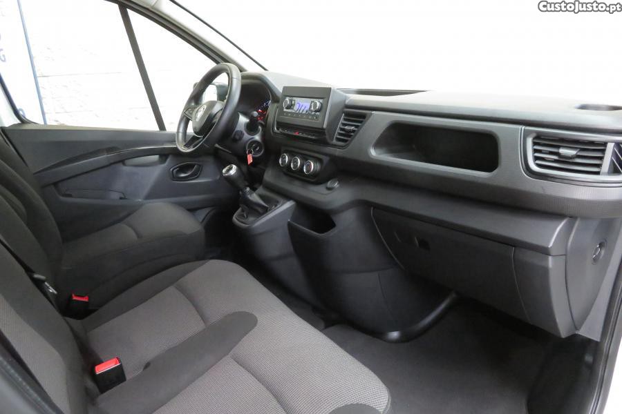 Renault Trafic 2.0 Blue dCi L1 Inte — fotografia 12