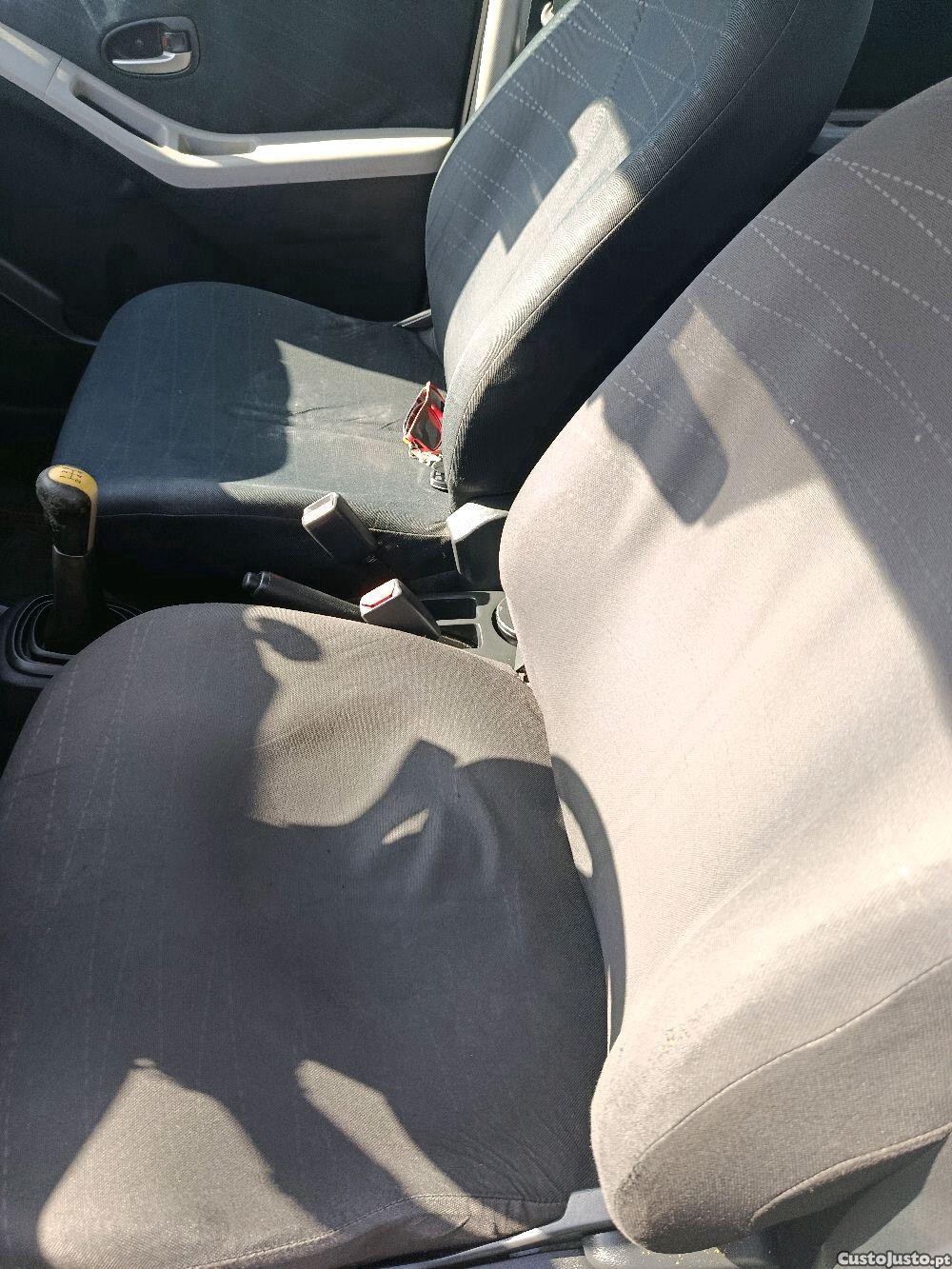 Toyota Yaris d4d - 08 foto 5