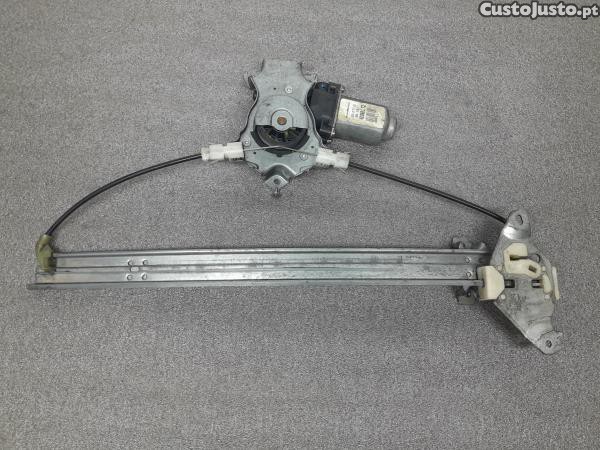 Elevador Tras Esq Nissan Primera (P12)