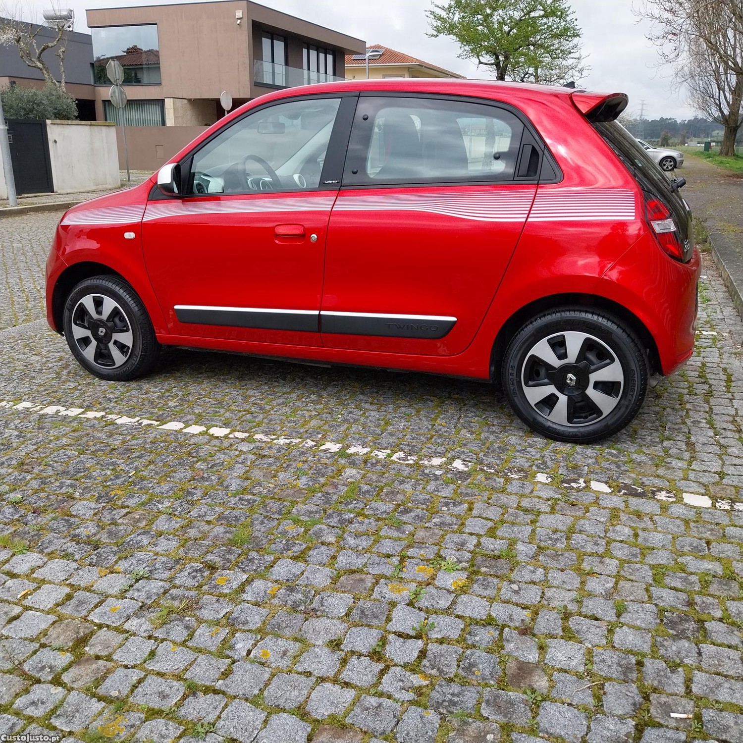 Renault Twingo 1.0 SCe Limited — fotografia 3