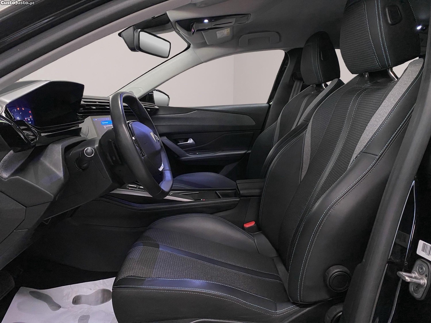 Peugeot 308 SW 1.2 PureTech Allure EAT8 — fotografia 13