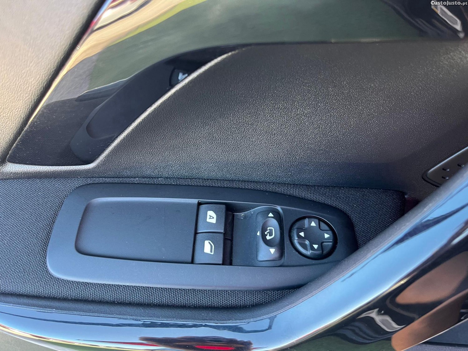 Peugeot 208 1.2 | Full Extras — fotografia 10