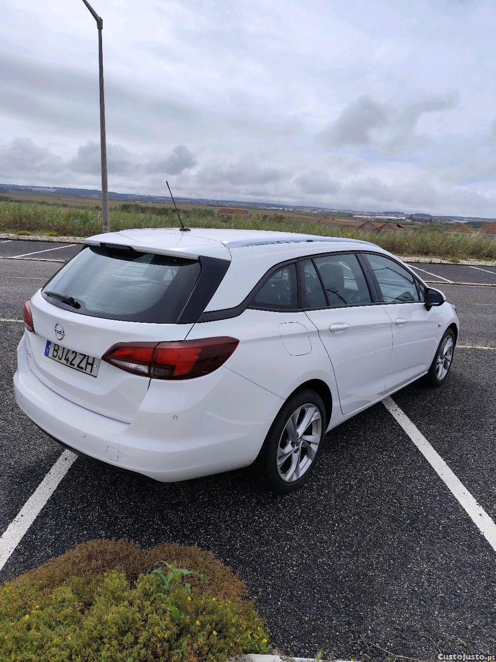Opel Astra Sports tour — photo 3
