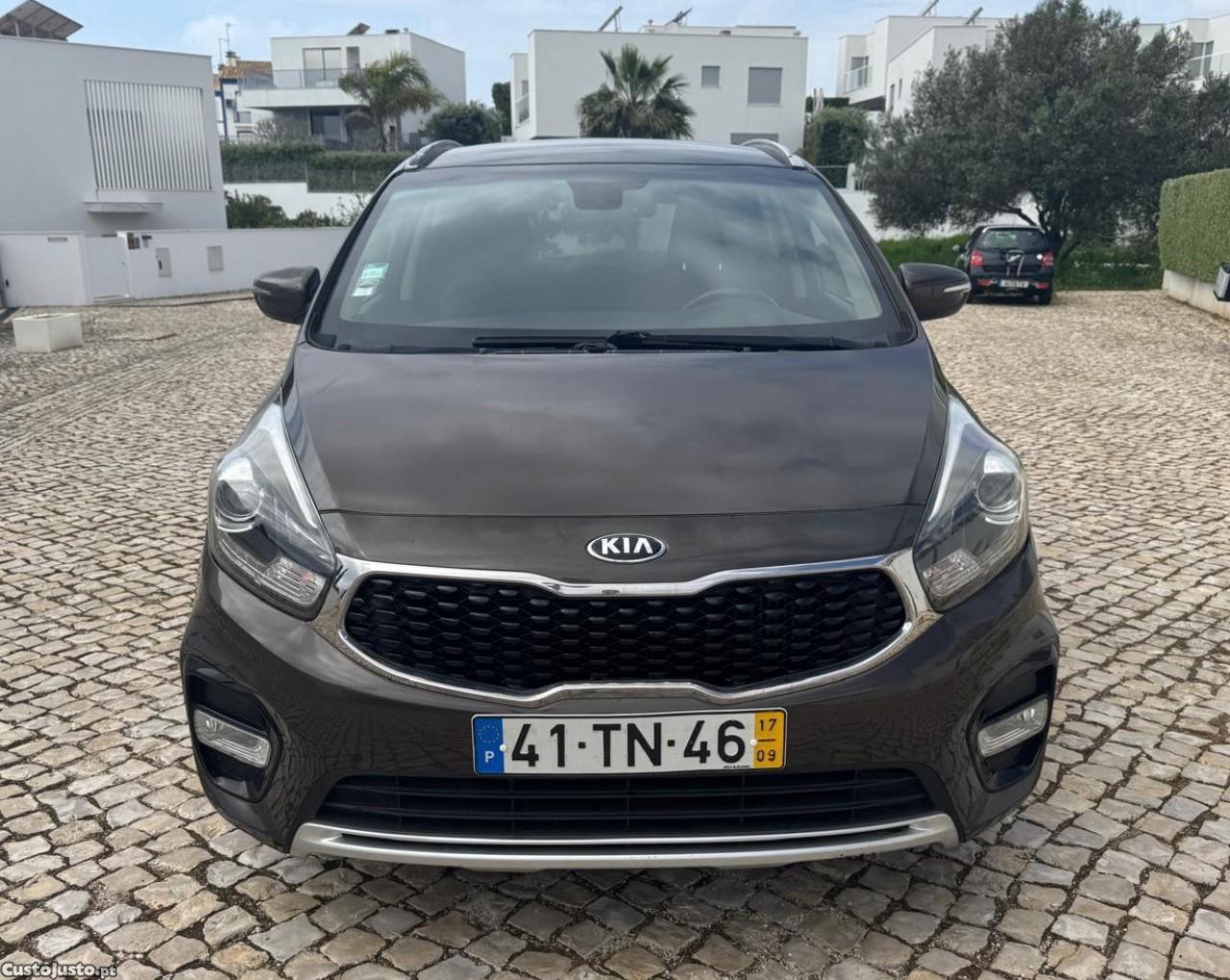 Kia Carens Kia Carens 1.7 CRDi TX - 17 foto 4
