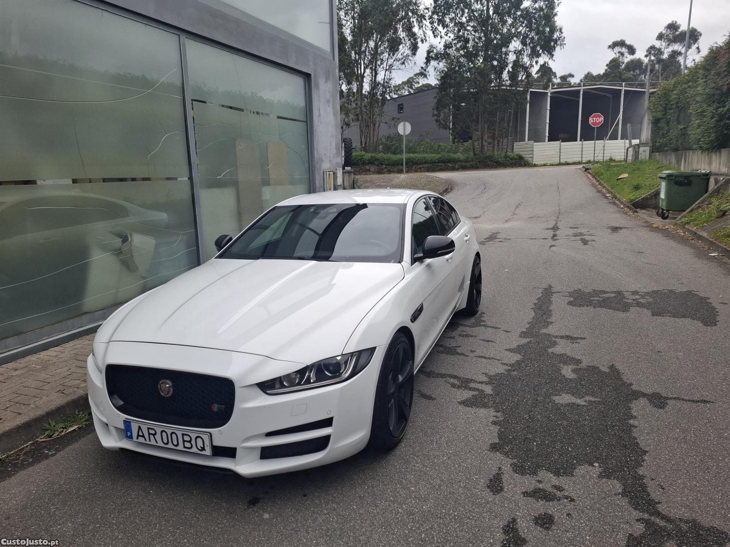 Jaguar XE R Sport - 15 foto 5