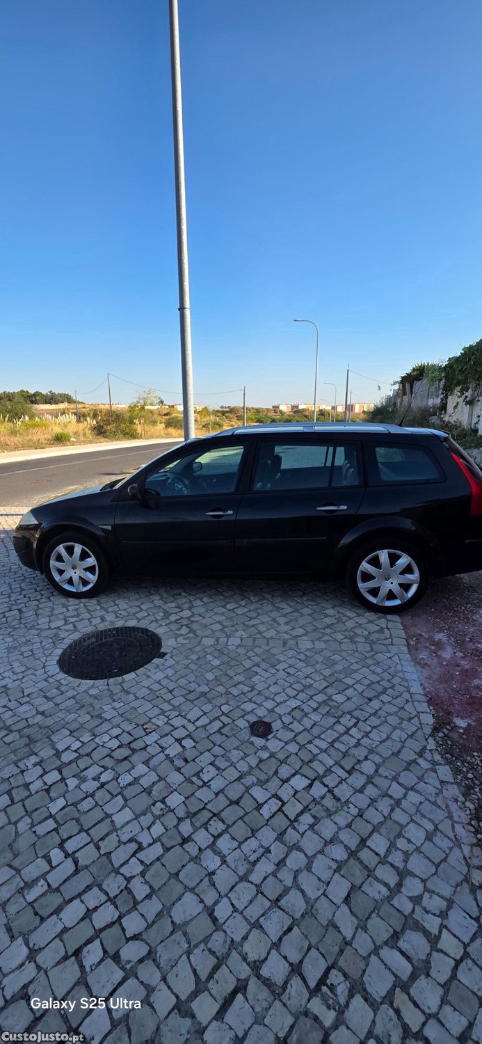 Renault Mégane 1.5 105CV caixa de 6 - 08 foto 3