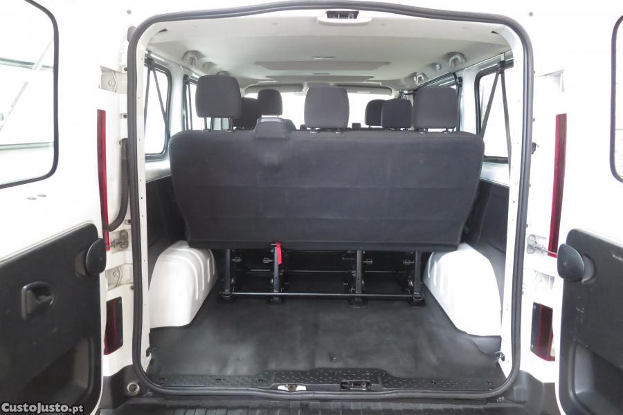 Renault Trafic 2.0 Blue dCi L1 Inte — fotografia 9