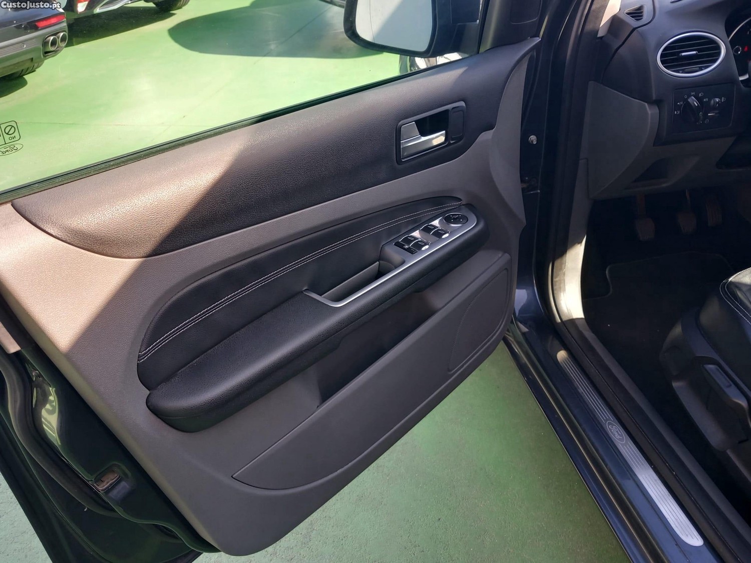 Ford Focus SW 1.6 TDCi Trend — fotografia 16