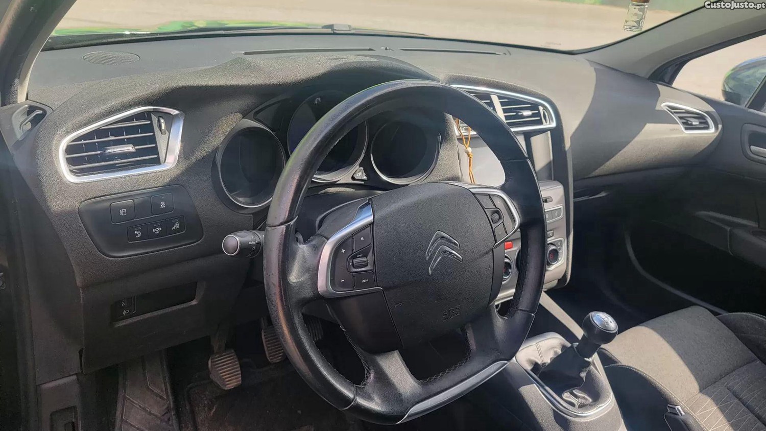 Citroën C4 1.6 bluehdi live — fotografia 6