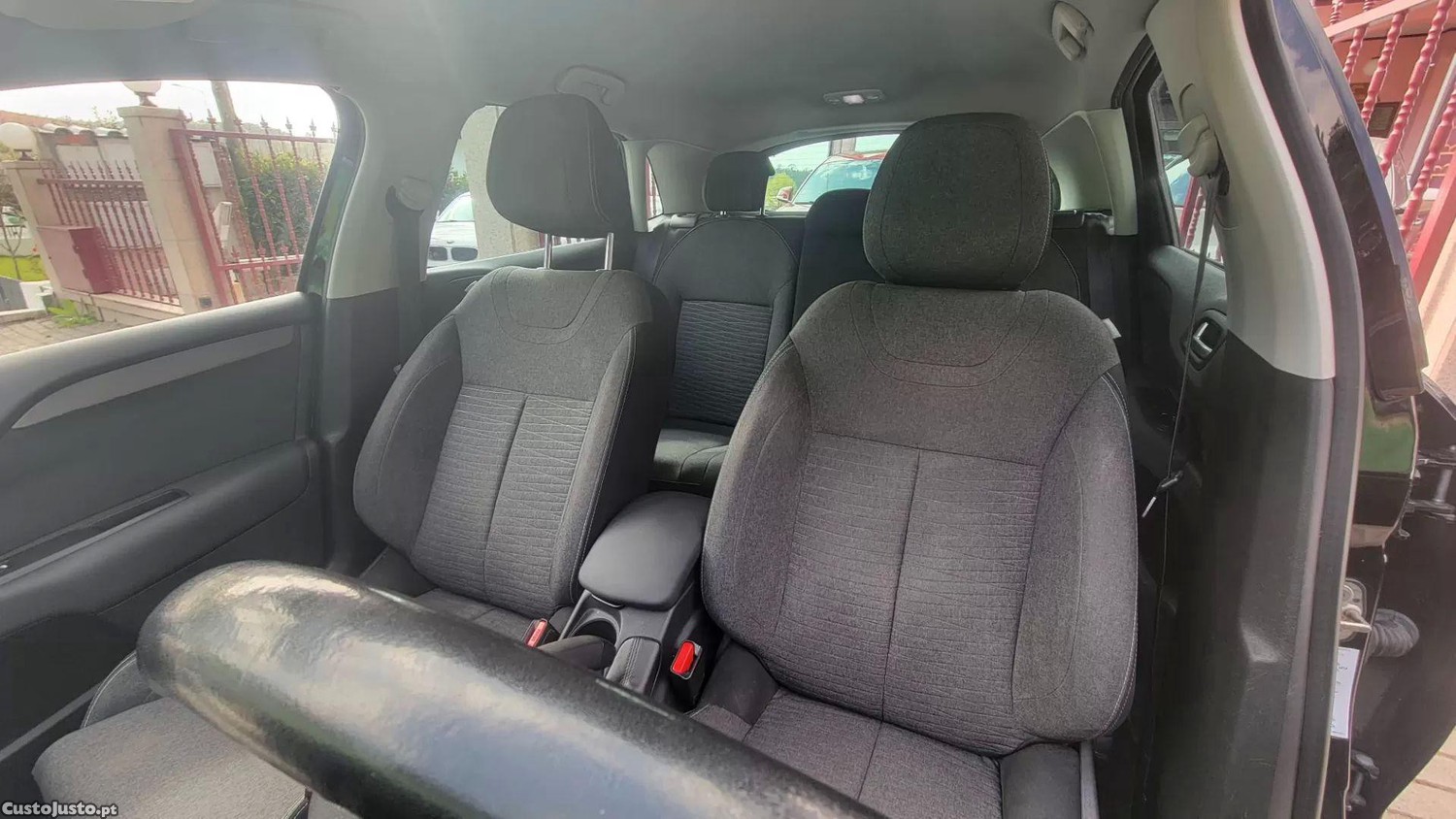 Citroën C4 1.6 bluehdi live — fotografia 8