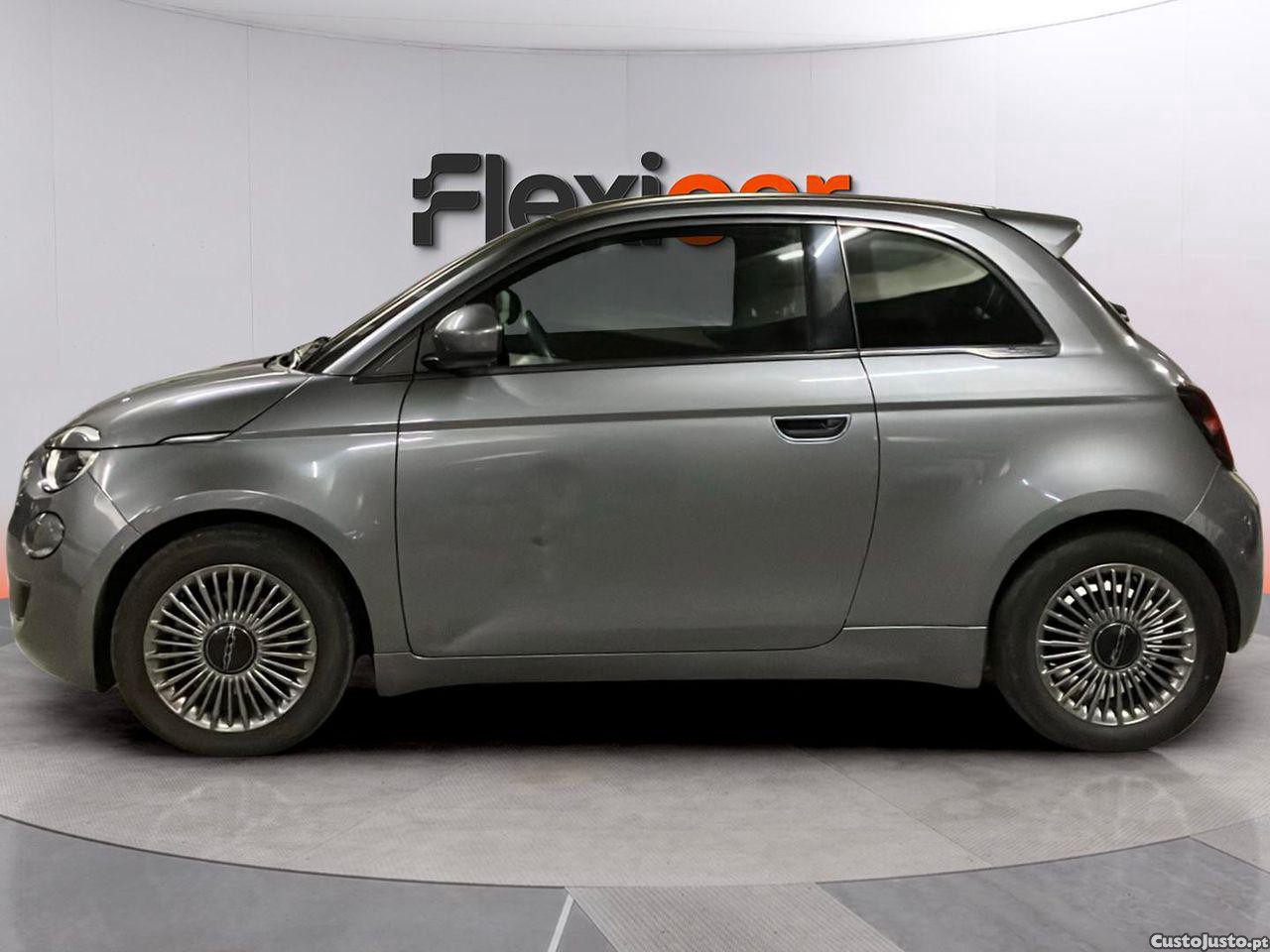 Fiat 500 e Icon Plus 42 KWh — fotografia 17