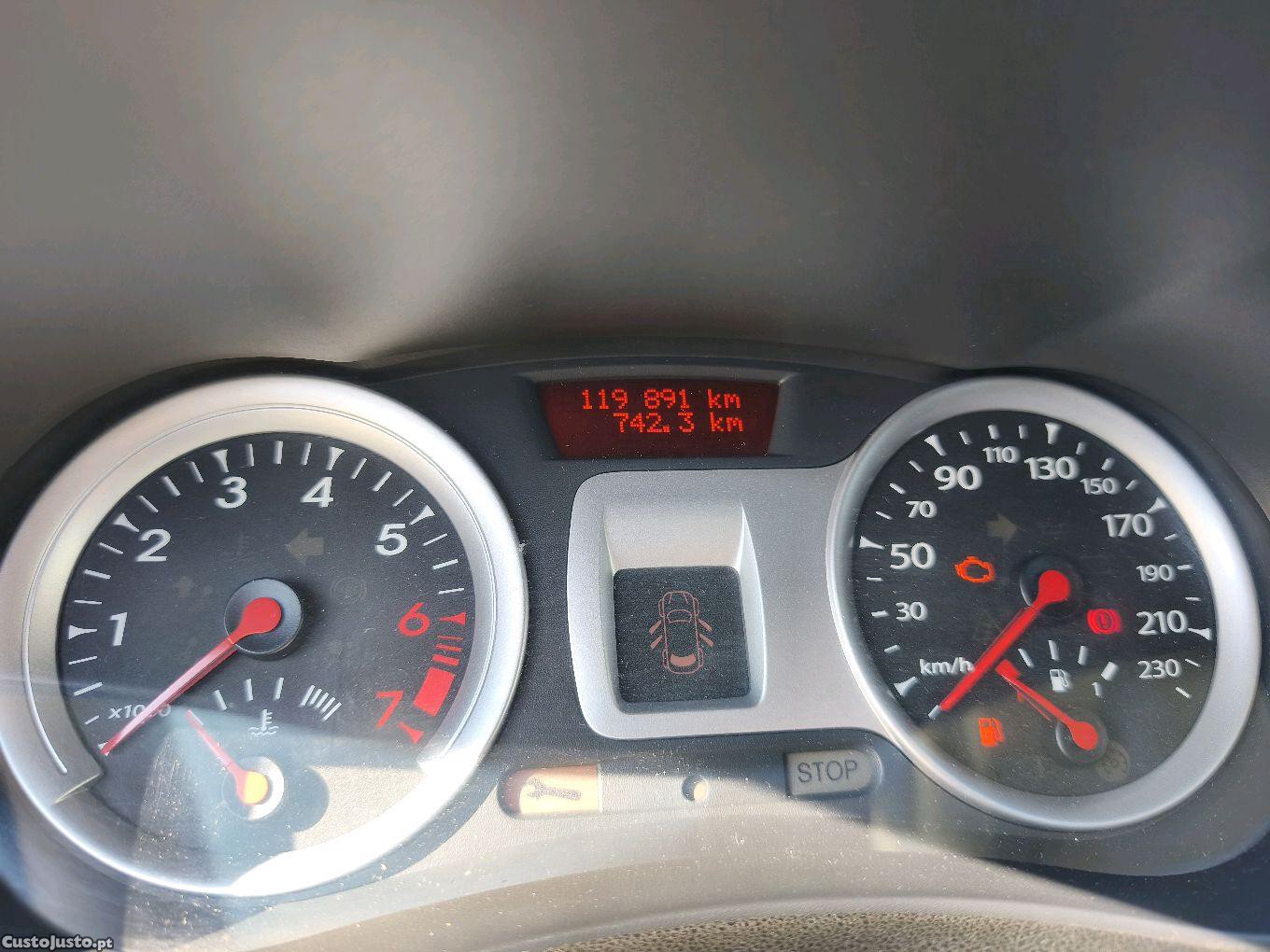 Renault Clio 1.2 SW Dinâmic S — fotografia 3
