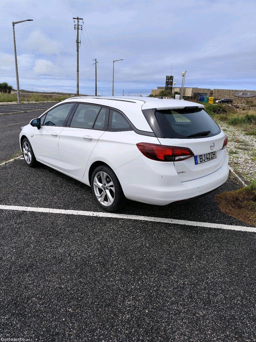 Opel Astra Sports tour — photo 4