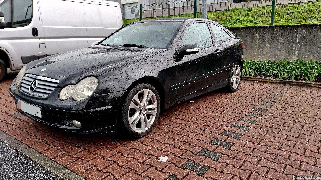 Mercedes-Benz C 220 Sport coupé diesel 150cv — fotografia 3