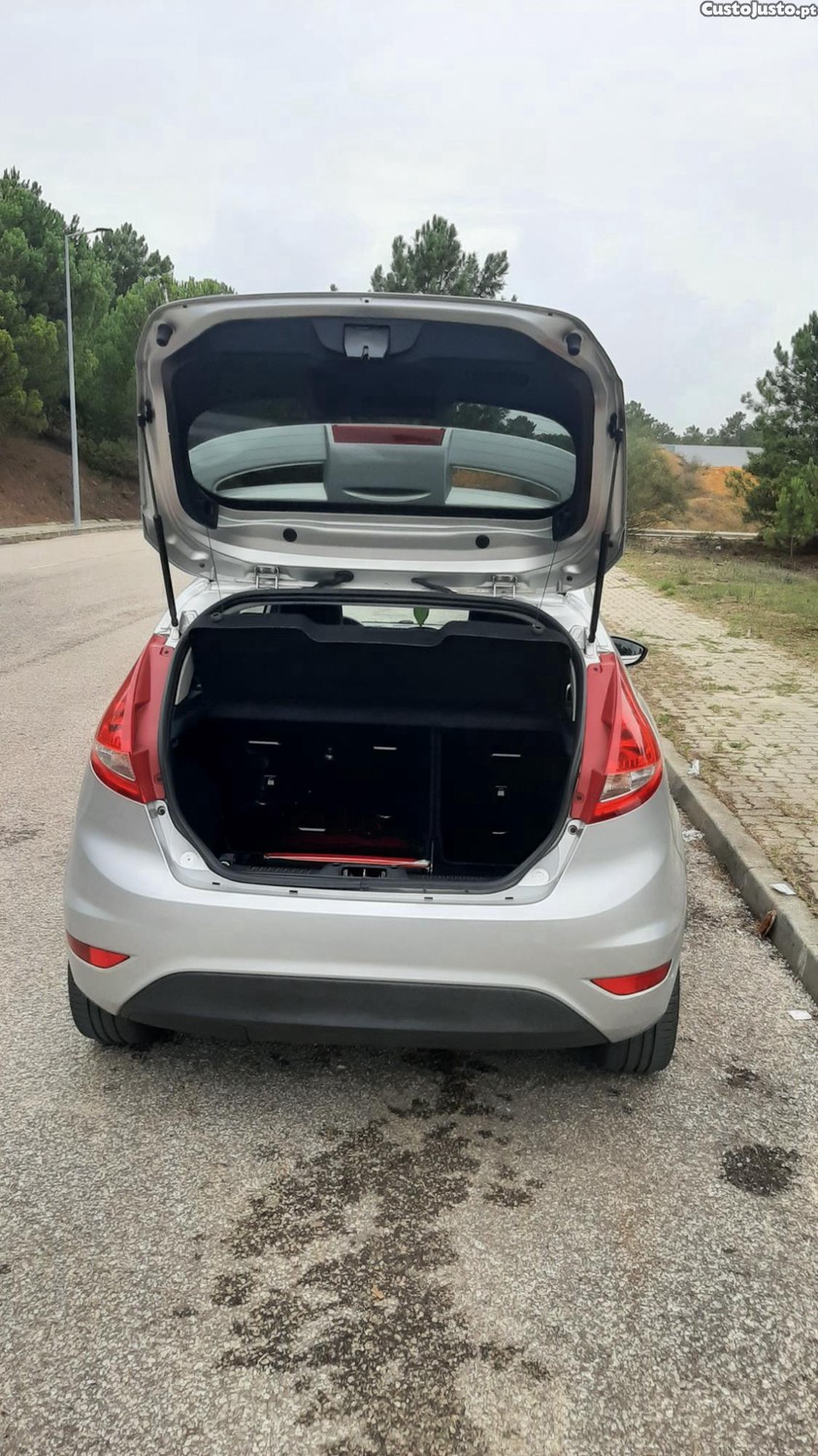 Ford Fiesta 1.25 titanium — fotografia 5