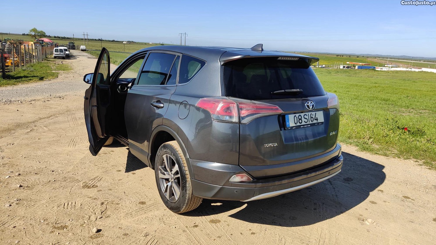 Toyota RAV4 4 - 16 foto 3