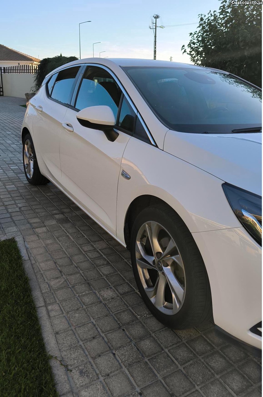 Opel Astra INNOVATION 1.0 105cv S/S - 19 — photo 4