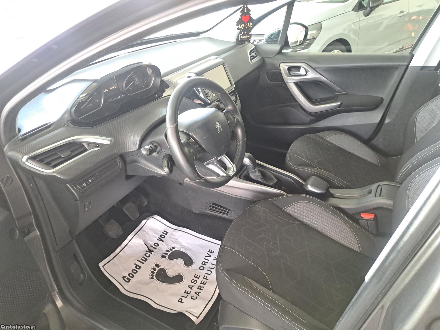 Peugeot 2008 Style — fotografia 3