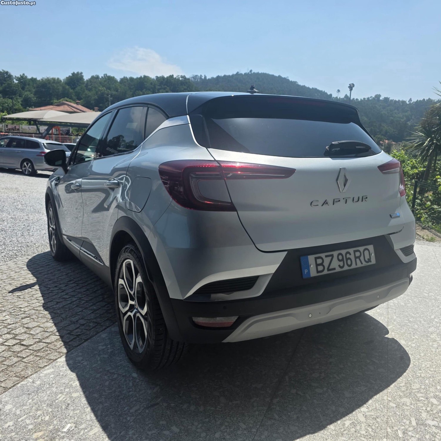 Renault Captur 1.6 E-Tech Plug-In Exclusive — fotografia 23