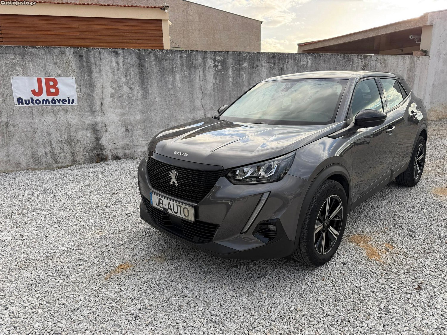 Peugeot 2008 TURBO 100 Style — photo 2