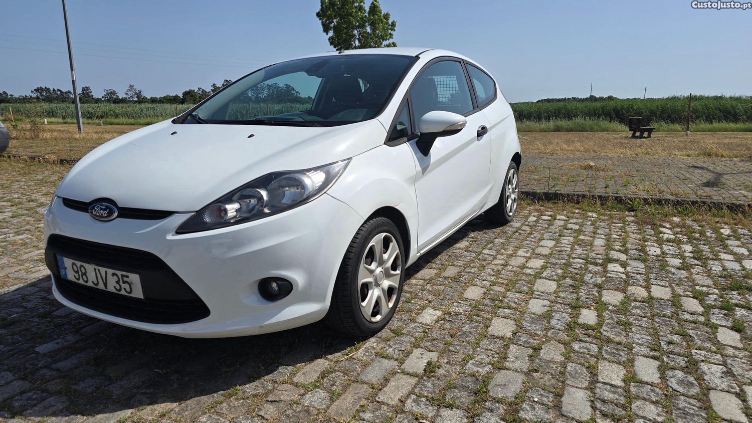 Ford Fiesta 1.4 TDCI TREND — fotografia 5