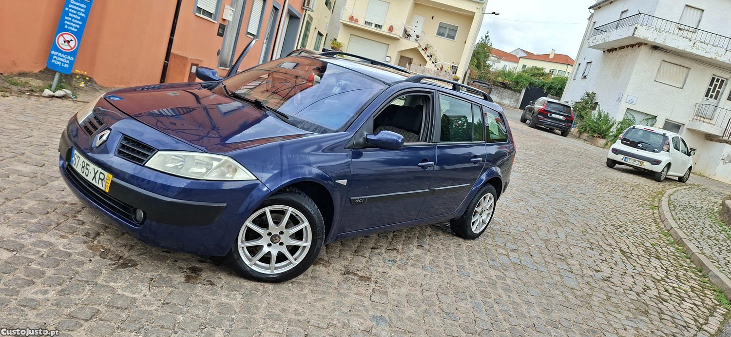 Renault Mégane 1.5 - 04 foto 2