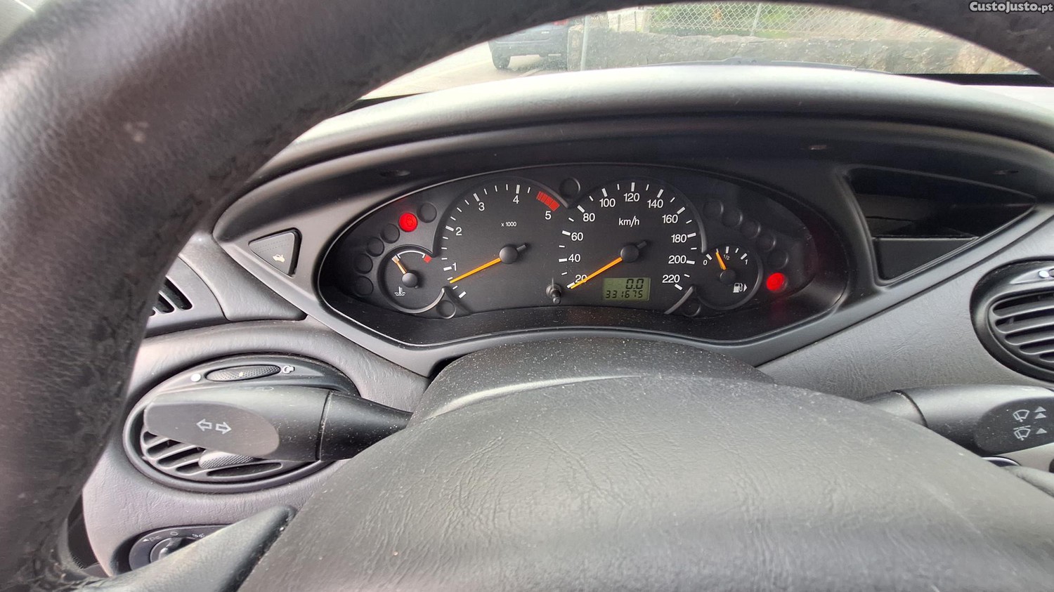 Ford Focus TDDI — photo 4