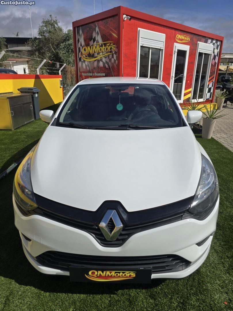 Renault Clio 1.5 dCi Zen — fotografia 17