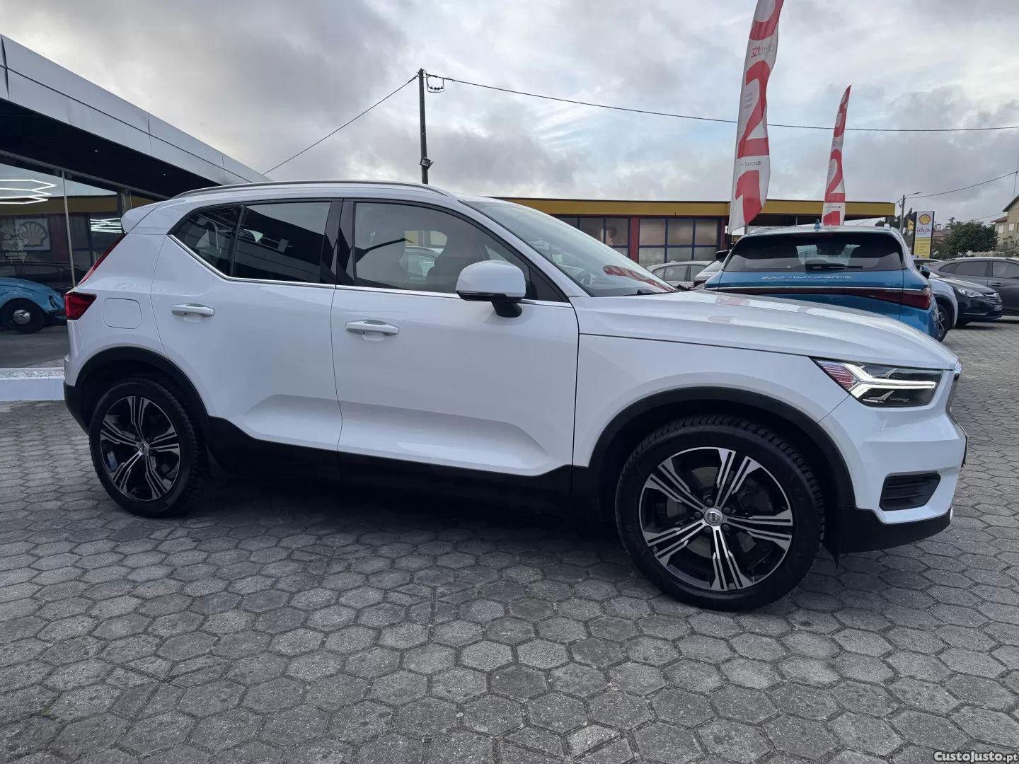 Volvo XC 40 1.5 t4 phev core — fotografia 27