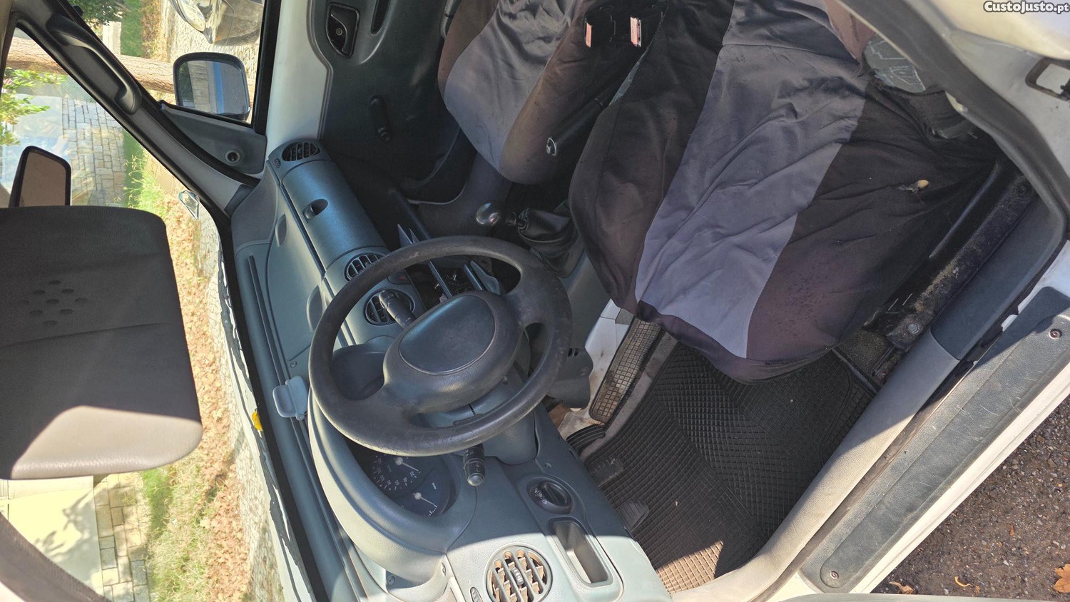 Renault Kangoo 1.9 - 98 foto 2