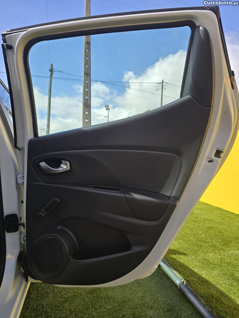 Renault Clio 1.5 dCi Zen — fotografia 11