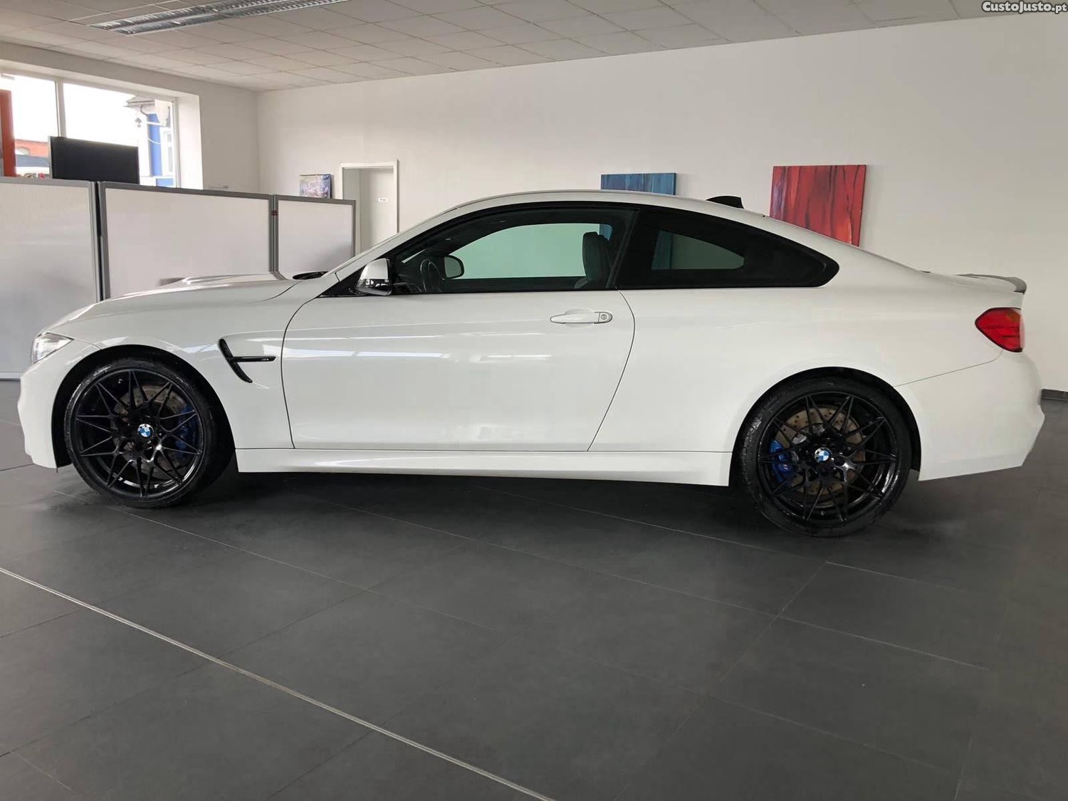 BMW M4 Competition - 16 foto 2