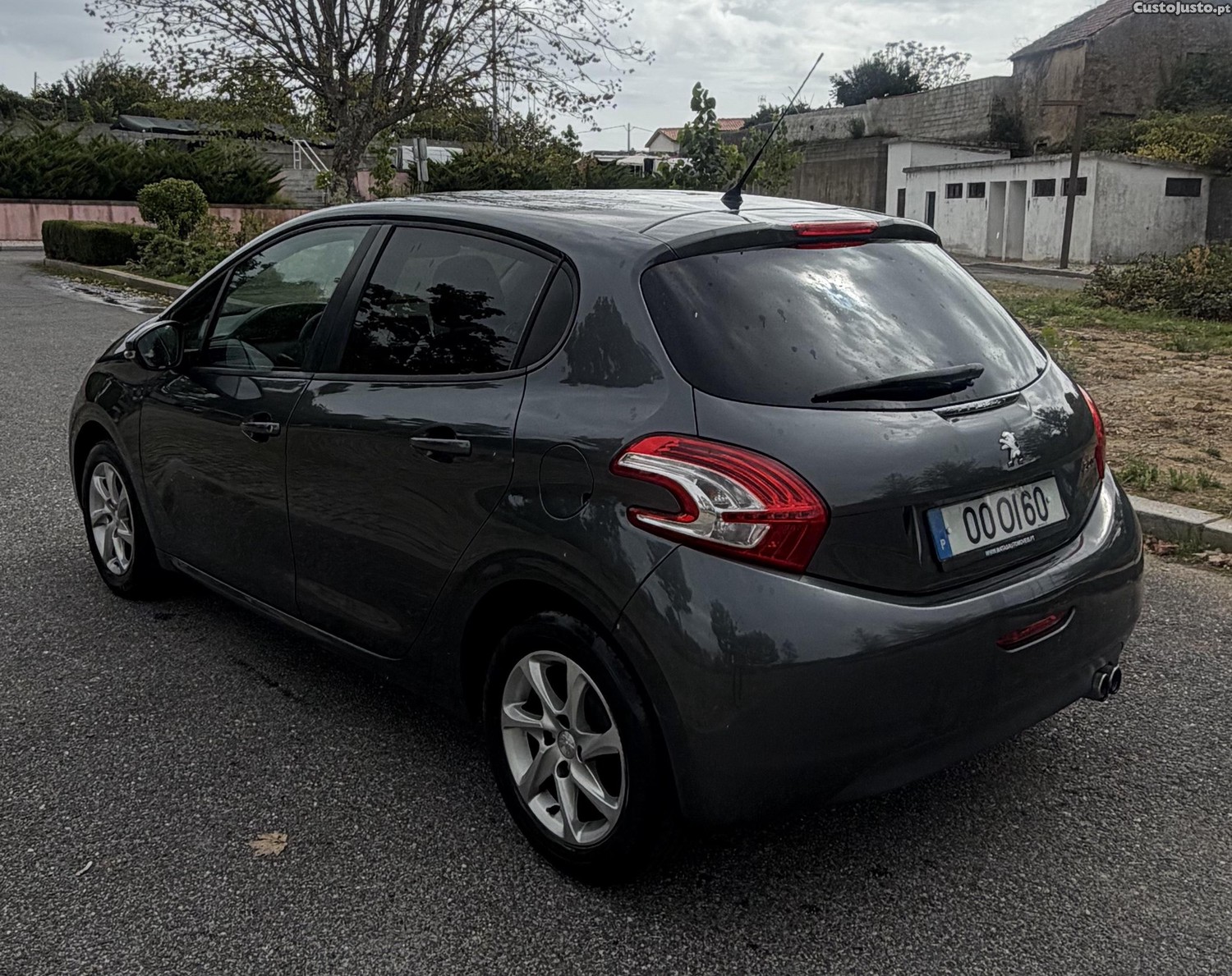 Peugeot 208 1.2  Vti   Active - 14 — photo 2