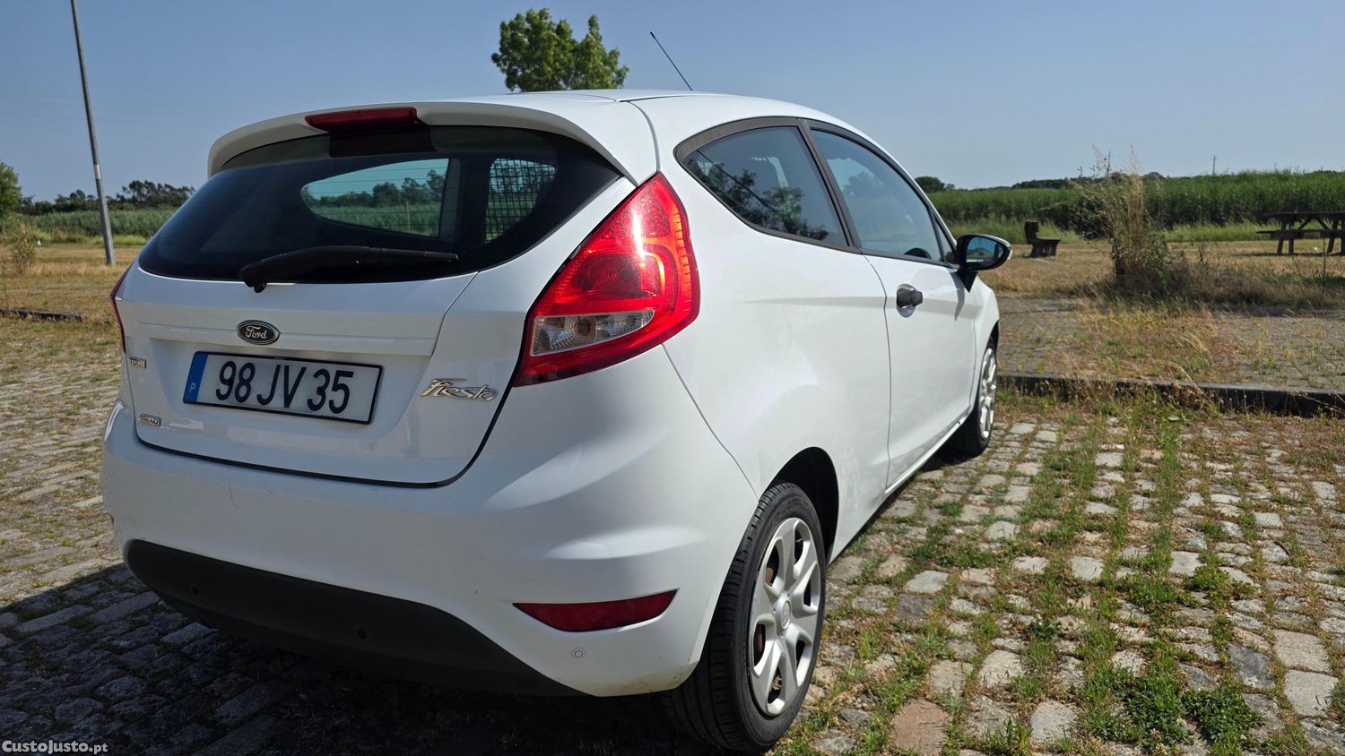 Ford Fiesta 1.4 TDCI TREND — fotografia 4