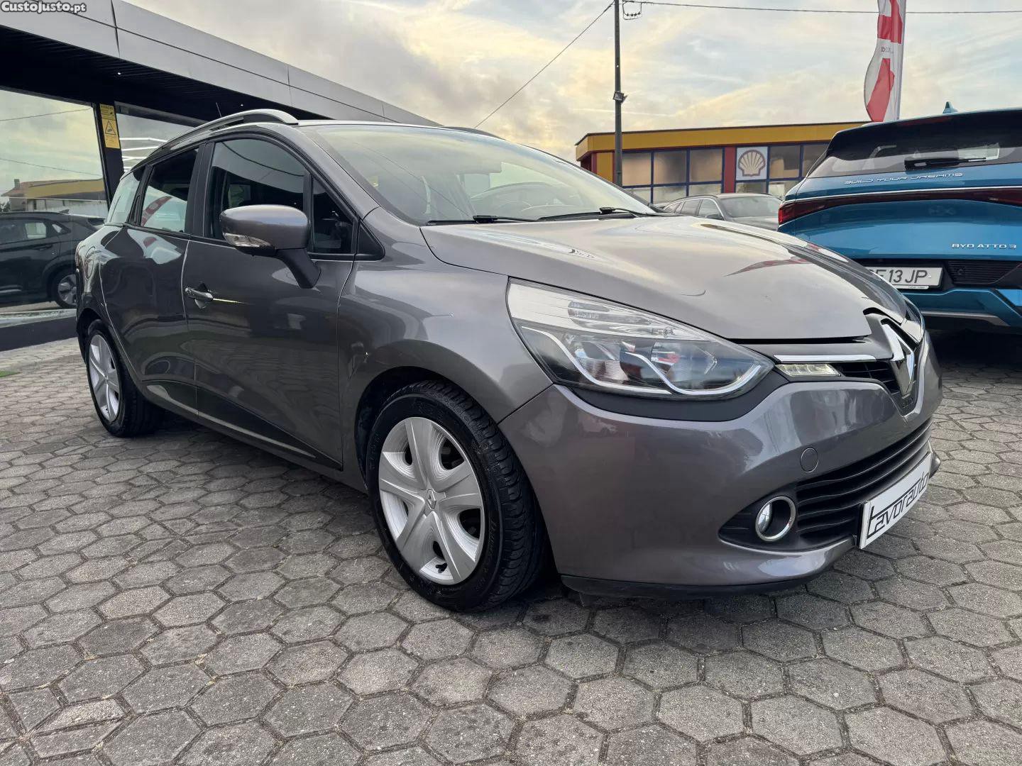 Renault Clio 1.5 dci limited — fotografia 30