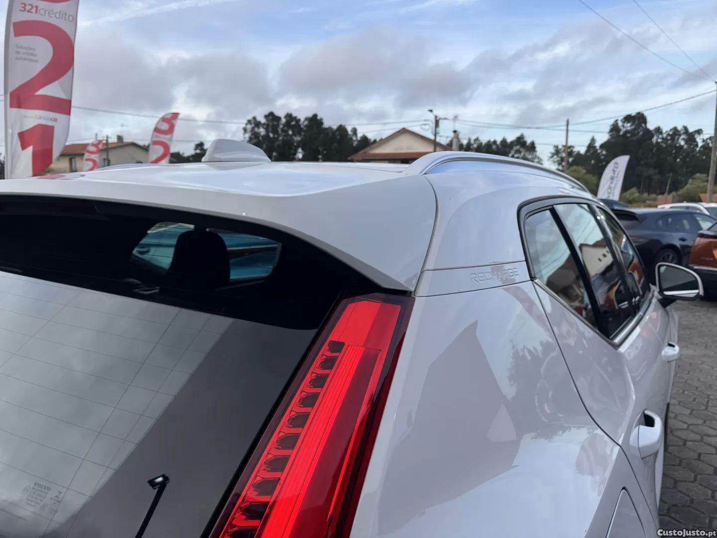 Volvo XC 40 1.5 t4 phev core — fotografia 8
