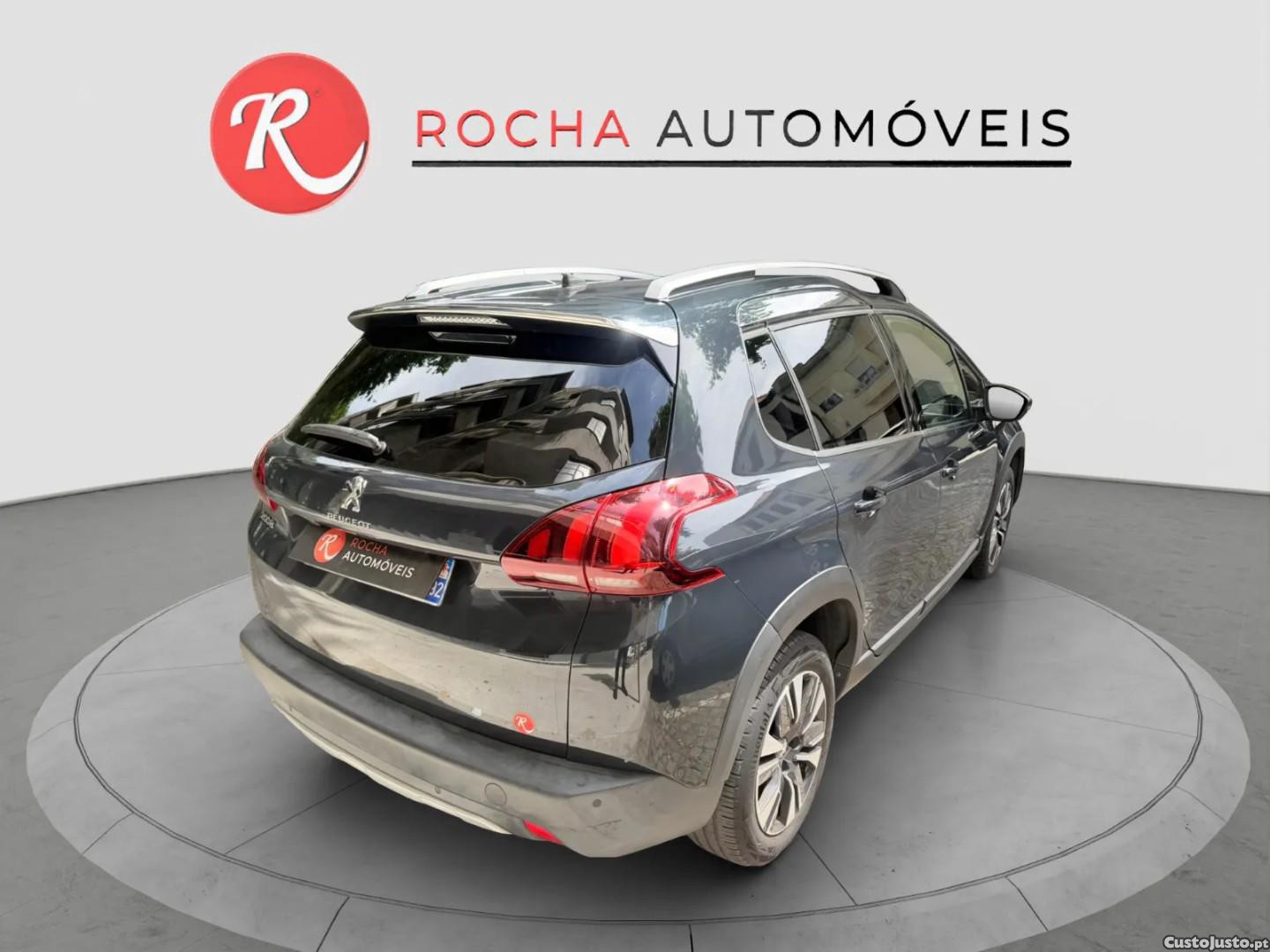 Peugeot 2008 1.2 PureTech Active — fotografia 3