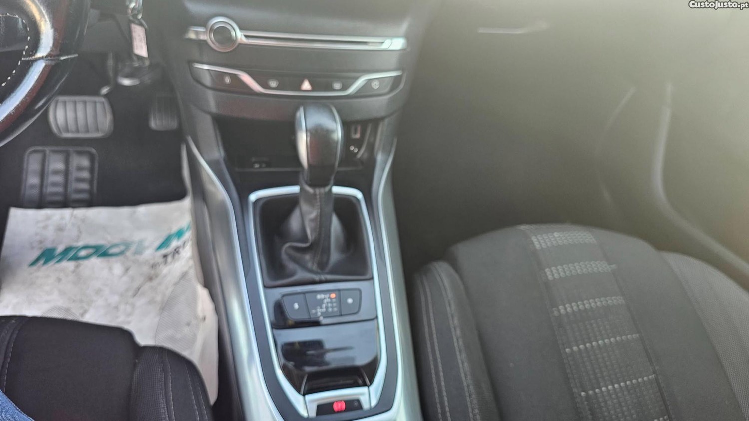 Peugeot 308 1.6 hdi 120cv — fotografia 4