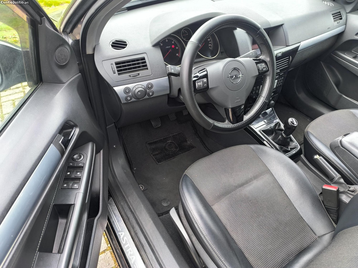 Opel Astra 1.3 cdti 5lugares — fotografia 4