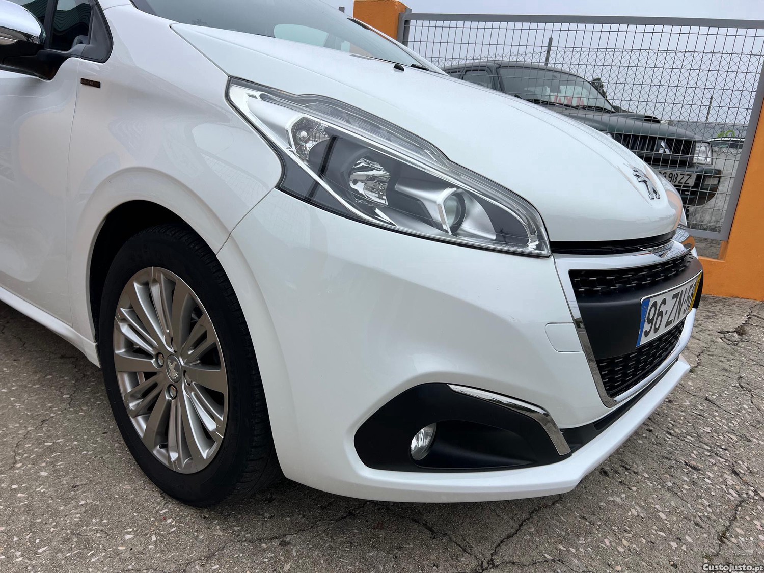 Peugeot 208 BLUEHDI (5P) (NACIONAL) — fotografia 4