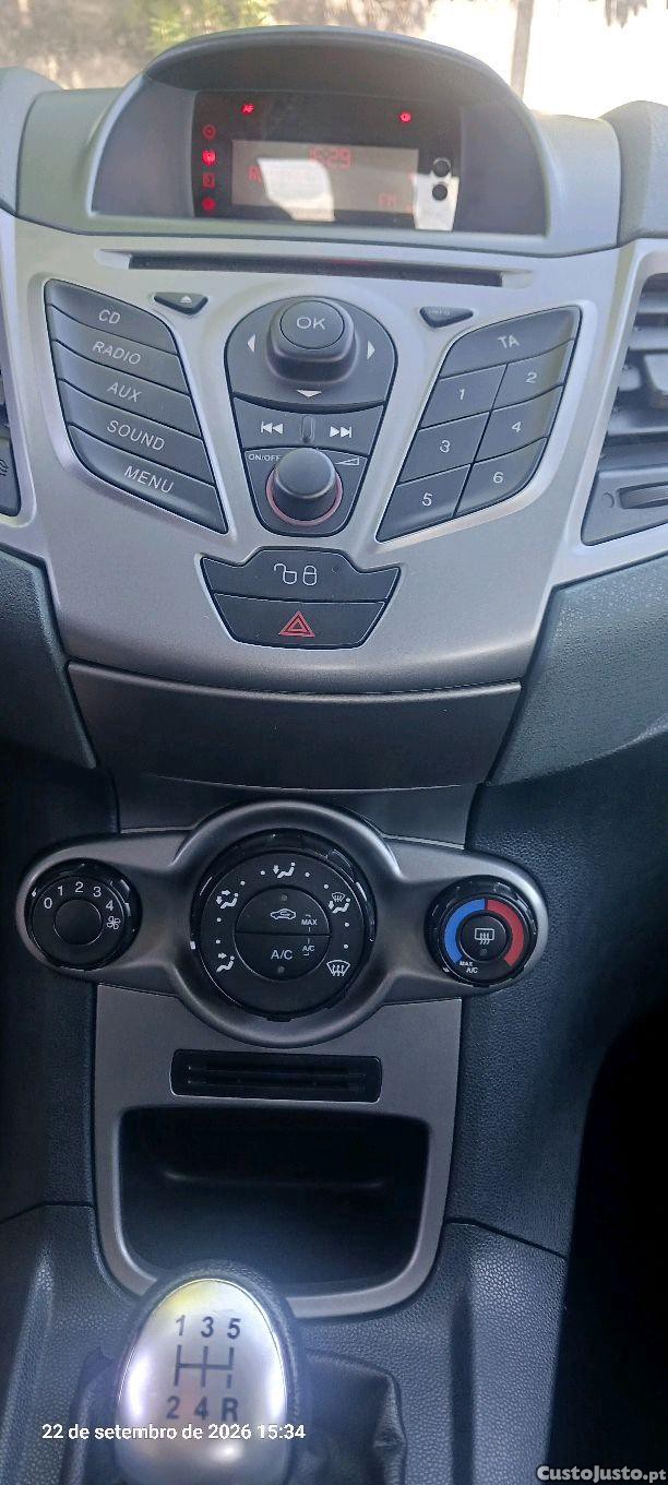 Ford Fiesta 1.25 trend — photo 5
