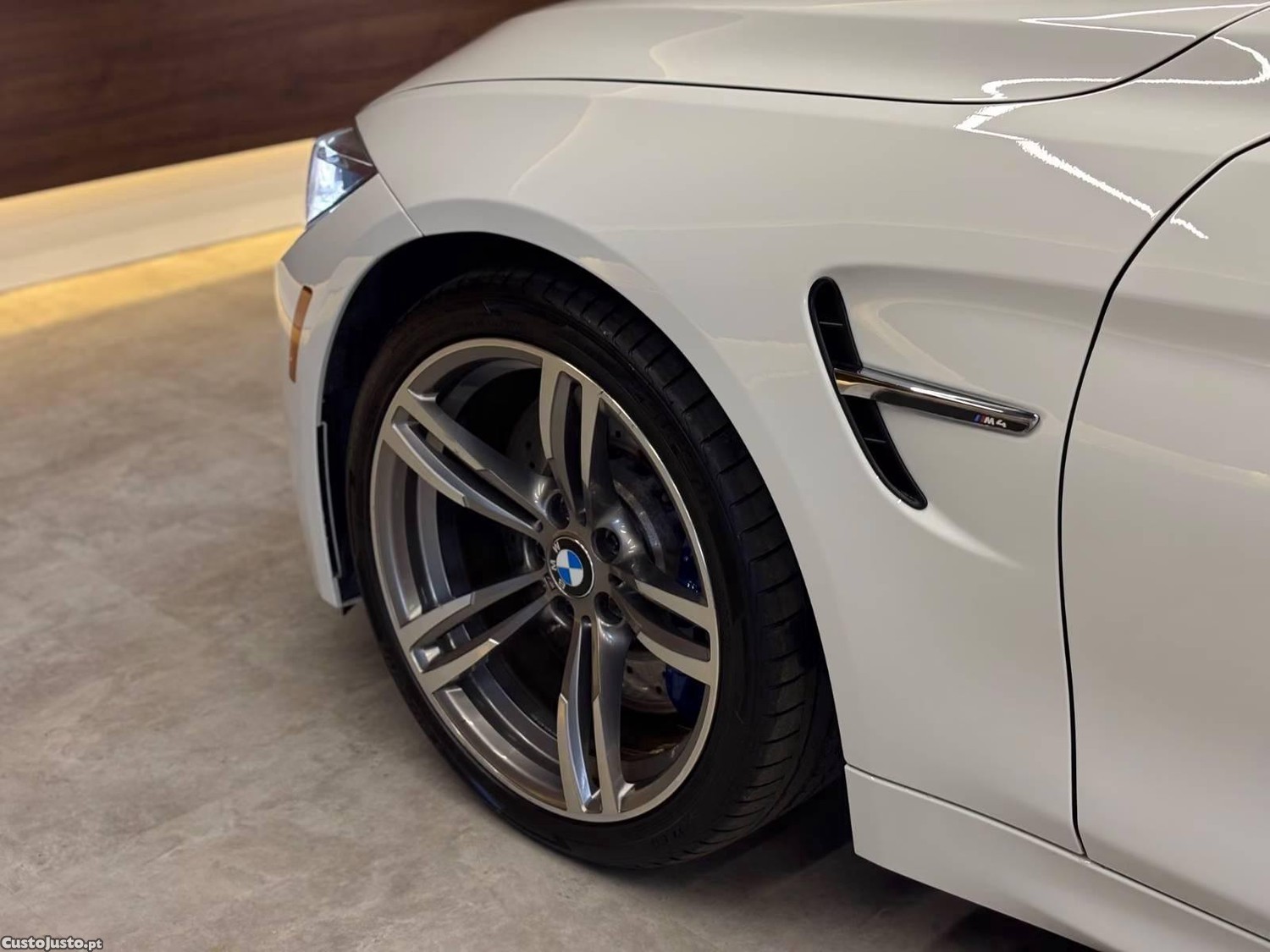 BMW M4 Auto - 16 — photo 4