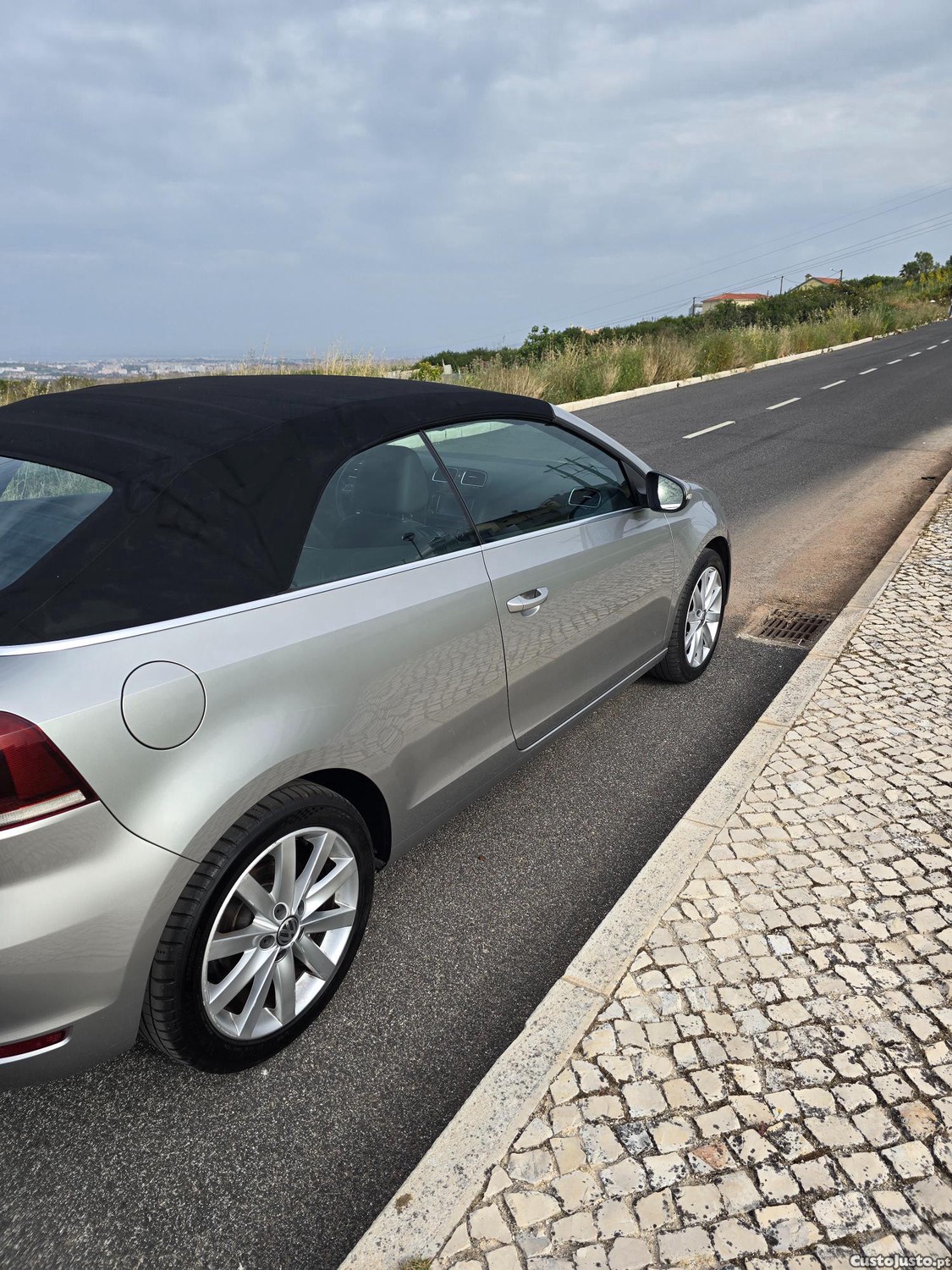 Volkswagen Golf VI Cabriolet 1.6 TDI 105cv — fotografia 3