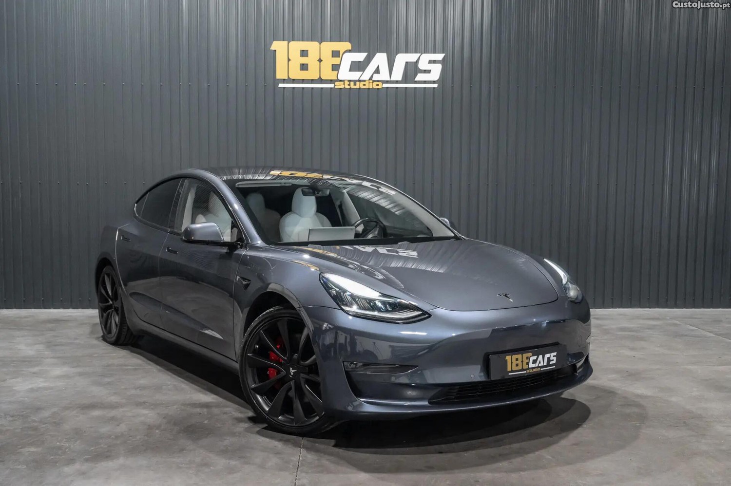Tesla Model 3 Performance Dual Motor AWD — fotografia 23