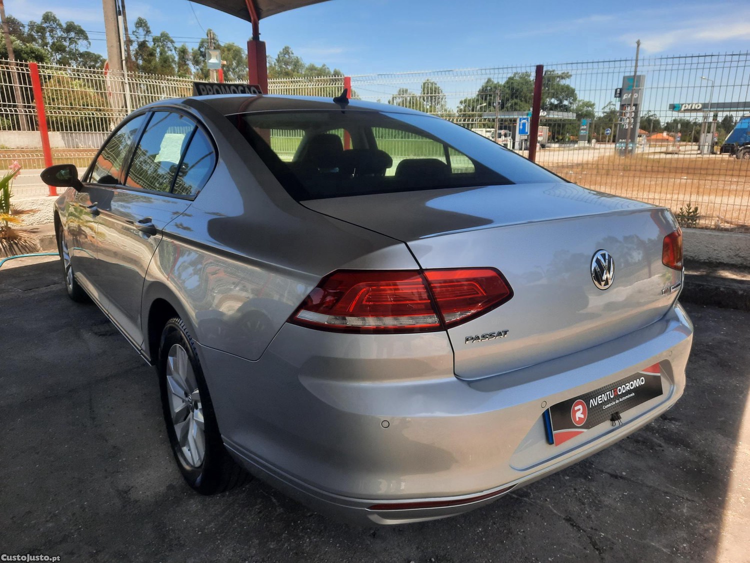Volkswagen Passat Comfortline — fotografia 3